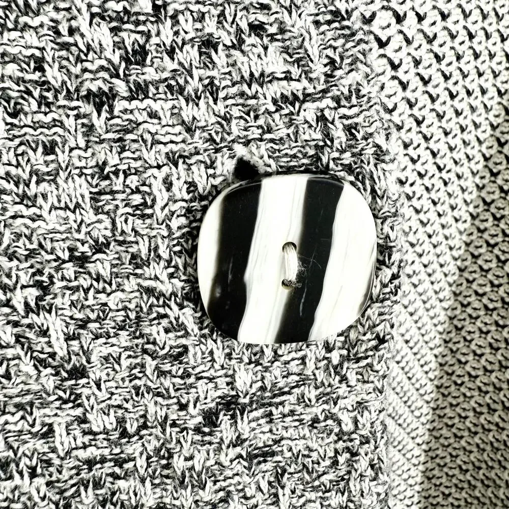 Habitat Sz Medium Black White Wearable Art to Wear Artsy Jacket Blouse Shirt Top - Picture 3 of 8